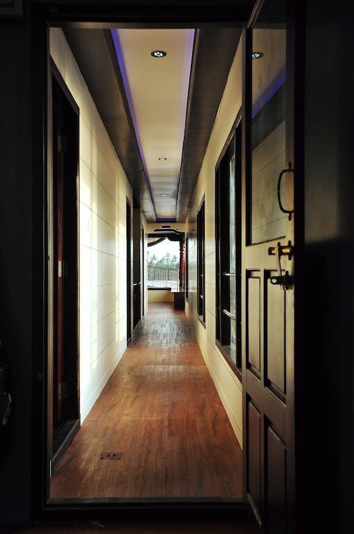 Vaishnav Tours Hotel Alappuzha Eksteriør billede
