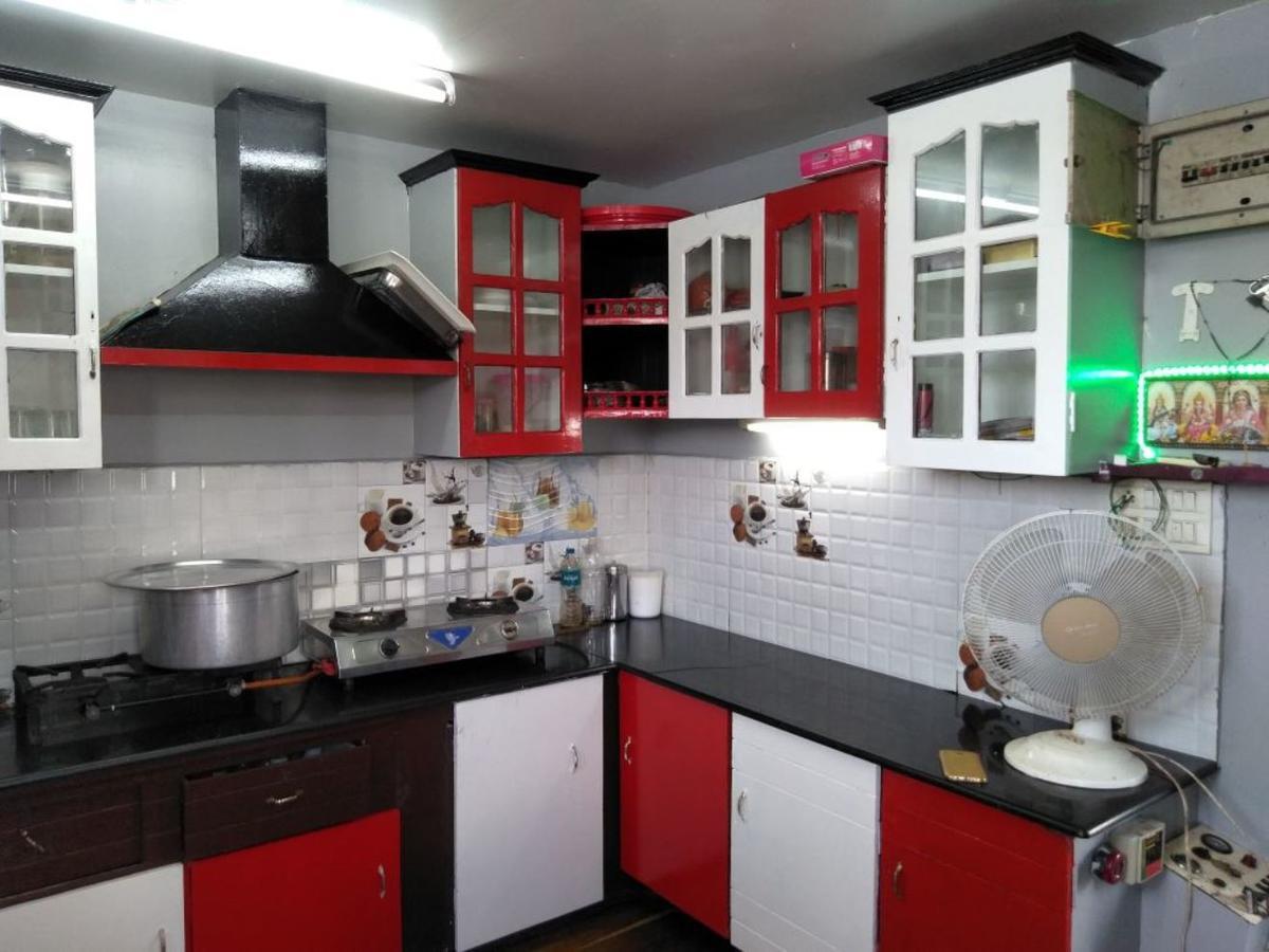 Vaishnav Tours Hotel Alappuzha Eksteriør billede